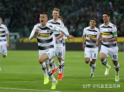 完美体育平台官网-转折点！门兴格拉德巴赫止住颓势，法国杯集结日攻防权衡，压力陡增，年轻球员得到机会