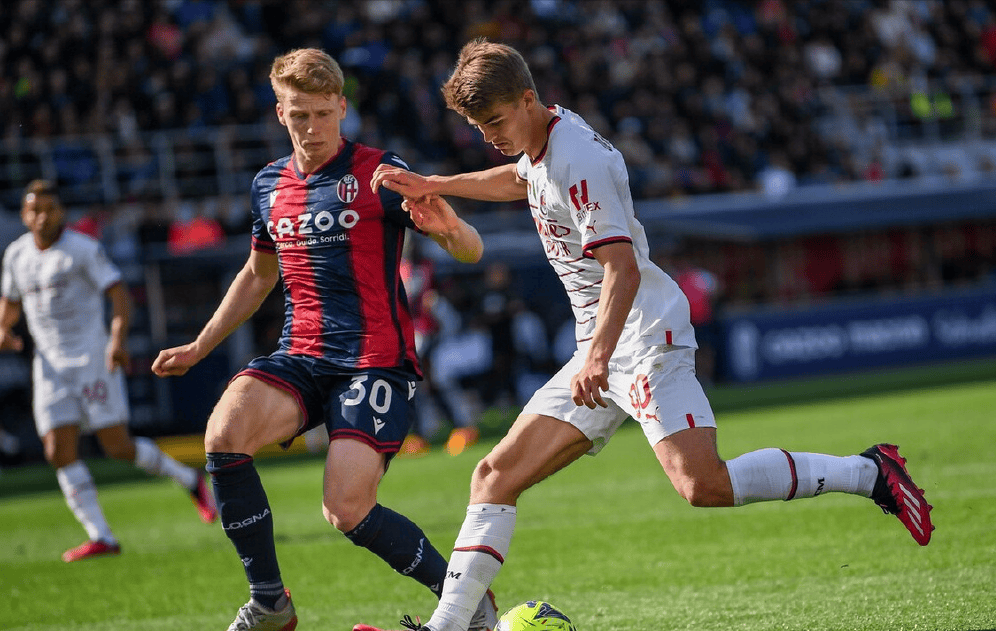 完美体育官网入口-AC米兰迎意甲关键赛；冲刺阶段篮板制胜；媒体盛赞；高层口径保持一致