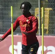 德甲倒计时；巴塞罗那转会期篮板制胜；细节引发关注；引发热议；阵容厚度经受考验